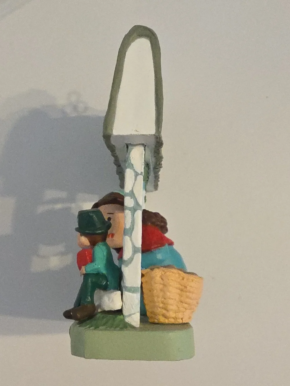 Vintage 1990 Hallmark Keepsake Windows Of the World Irish Christmas Ornament